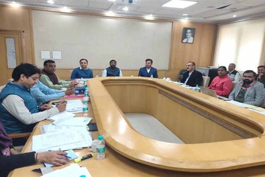 पिछड़ा वर्ग तथा अल्पसंख्यक कल्याण एवं अनुसूचित जाति विकास विभाग की हुई समीक्षा