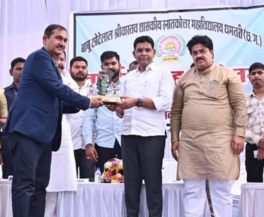 सकारात्मक सोच ही सफलता की कुंजी, युवा बदलेंगे भारत का भविष्य” – राजस्व मंत्री  ट