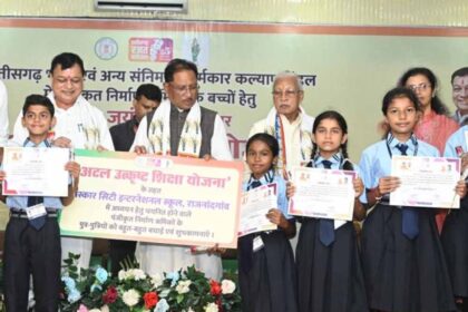 संघर्ष से सफलता तक: मजदूर की बेटी डिंपल कश्यप को मिला शिक्षा का नया आसमान