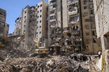 लेबनान में इजरायली हवाई हमले में हिजबुल्लाह के कमांडर सहित 8 आतंकियों की मौत