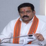 ताम्रध्वज साहू के बयान पर भड़के विजय शर्मा, कहा– नक्सलियों के खिलाफ कदमों में भी