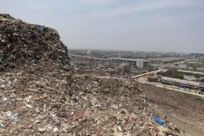 जहां था कचरे का अंबार, वहीं बनेगा मॉडर्न बस टर्मिनल — दिल्ली सरकार का बड़ा क्लीन