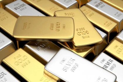 आज चांदी 8,000 रुपये तक गिरी, ₹1.84 लाख तक सस्ता हुआ, सोने की कीमतों में भी गिरा