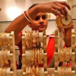 सोने-चांदी के दाम औंधे मुंह गिरे, आज के रेट और मार्केट ट्रेंड देखें