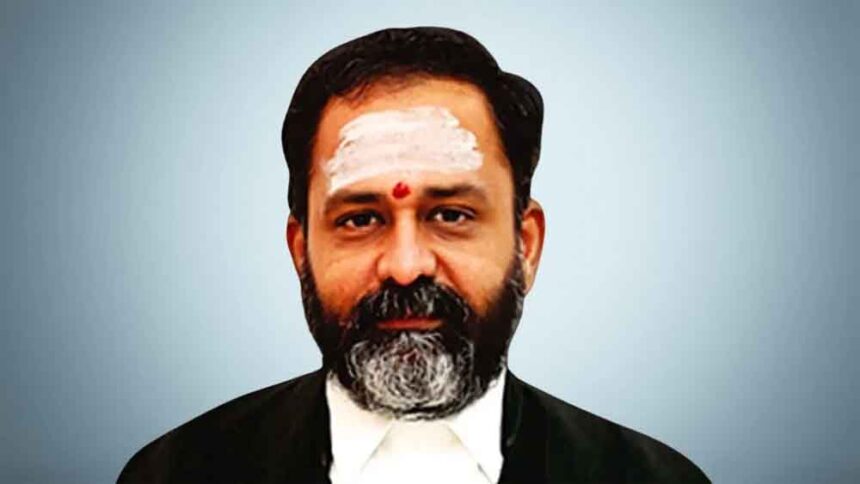 हाई कोर्ट जज की सख्त टिप्पणी: गुरु का आदर न करने वालों पर तीखा प्रहार 1 हाई कोर्ट जज की सख्त टिप्पणी: गुरु का आदर न करने वालों पर तीखा प्रहार