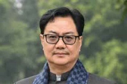 राहुल गांधी पर रिजिजू का कटाक्ष: सुनते-सुनते थक गए, लेकिन वो बोलते नहीं