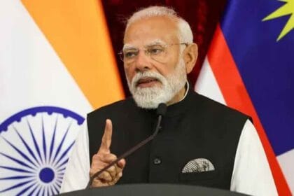 मलेशिया दौरे पर पीएम मोदी ने भारतीय मूल नेताओं से की सौहार्दपूर्ण बैठक