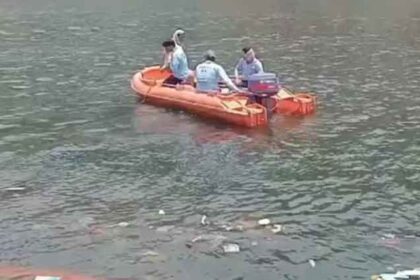 आस्था पर संकट! ओंकारेश्वर में नर्मदा में गिर रहा सीवेज, पवित्रता पर उठे सवाल