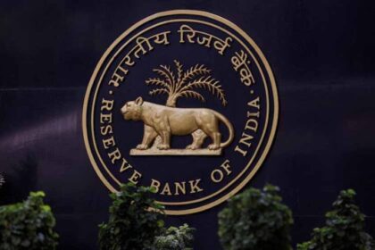 RBI MPC: रेपो रेट स्थिर, GDP ग्रोथ का अनुमान बढ़ाया, जानें क्या हैं बड़े फैसले