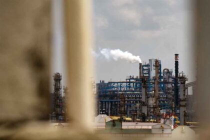 ट्रेड डील का असर: रूस से कच्चे तेल की खरीद में भारत की बड़ी कटौती के संकेत