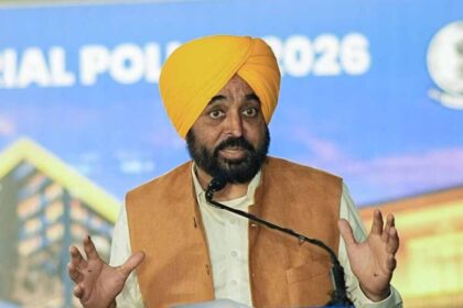 शिक्षा सुधार की पहल: मुख्यमंत्री भगवंत मान ने प्रिंसिपलों का आठवां बैच सिंगापुर