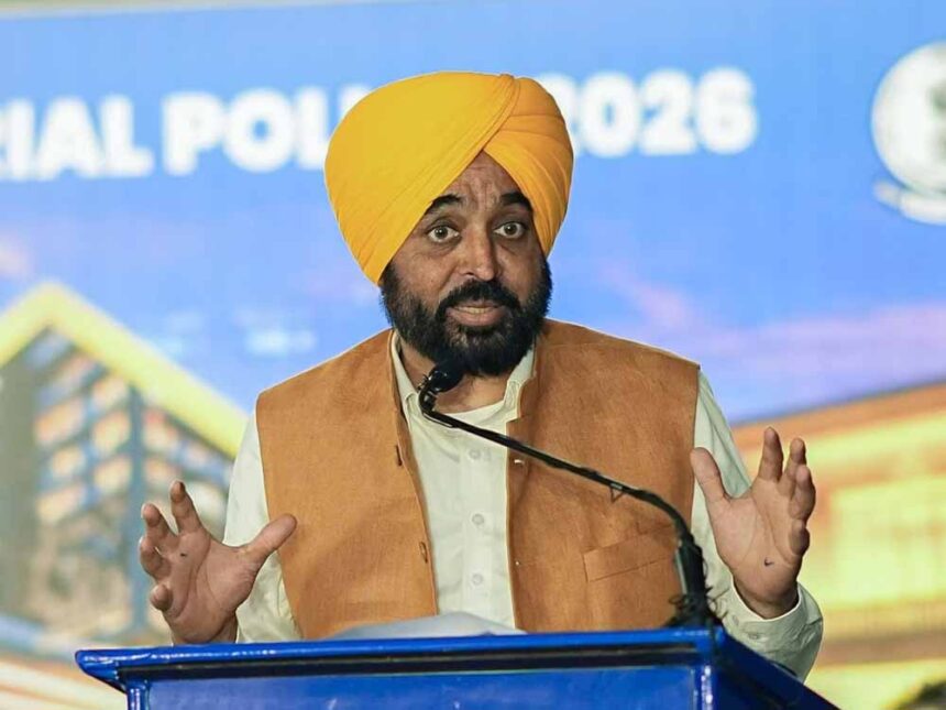 शिक्षा सुधार की पहल: मुख्यमंत्री भगवंत मान ने प्रिंसिपलों का आठवां बैच सिंगापुर