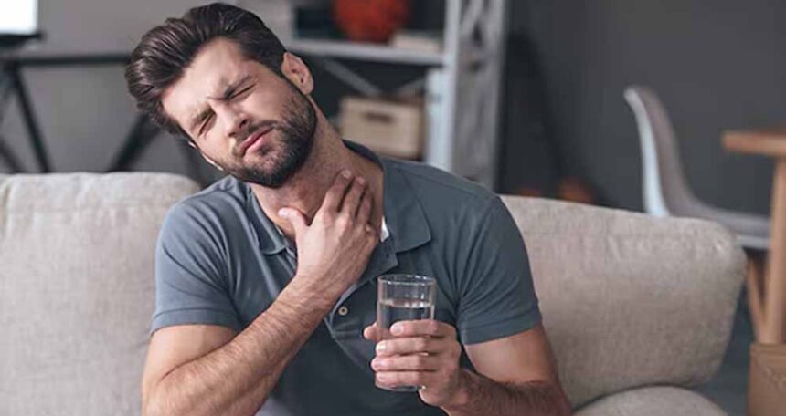 खराश से लेकर दर्द तक—गरारे से गले की हर परेशानी का समाधान