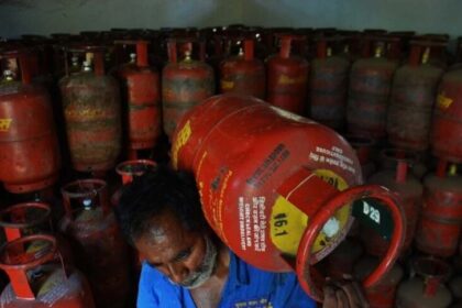 LPG और PNG का बड़ा अपडेट: 1.5 करोड़ घरों में PNG, हर घर में दो सिलेंडर की योजना