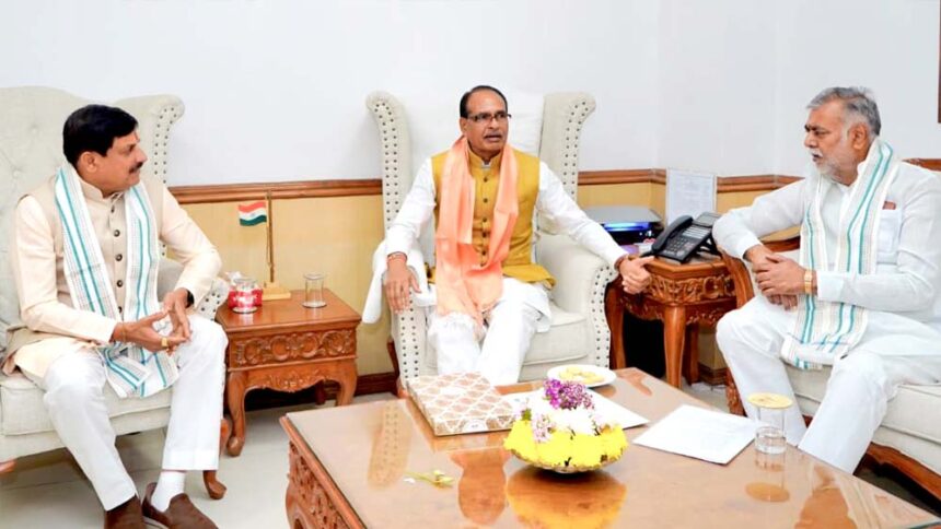 सीएम मोहन यादव और प्रहलाद ने दिल्ली में शिवराज से की मुलाकात, सरसों पर भावांतर य