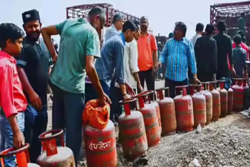 LPG सिलेंडर की कमी से संसद कैंटीन में चाय और कॉफी नहीं मिल रही!