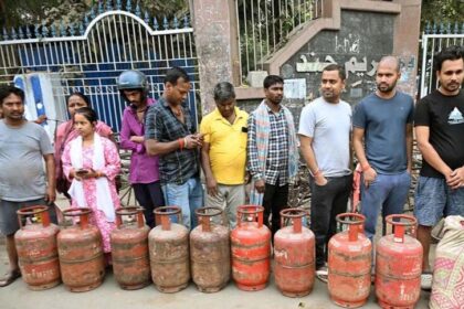 एमपी में LPG संकट बढ़ा, रायसेन में चक्काजाम, उज्ज्वला सिलेंडर की बुकिंग में वृद्