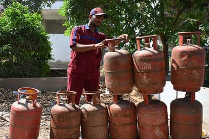 मंडीदीप में LPG एजेंसी पर छापा, 200 से ज्यादा सिलेंडर जब्त; जबलपुर में पुलिस ने
