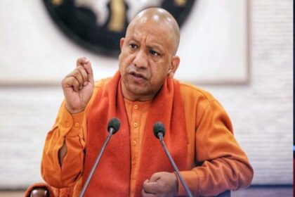 सीएम योगी ने 10 जिलों के अधिकारियों से रिपोर्ट मांगी, रामपुर, गोरखपुर, आगरा और प