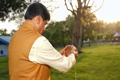 सूर्य को अर्घ्य अर्पित कर सीएम ने की दिन की शुरुआत, प्रदेशभर में आयोजित किए गए भ