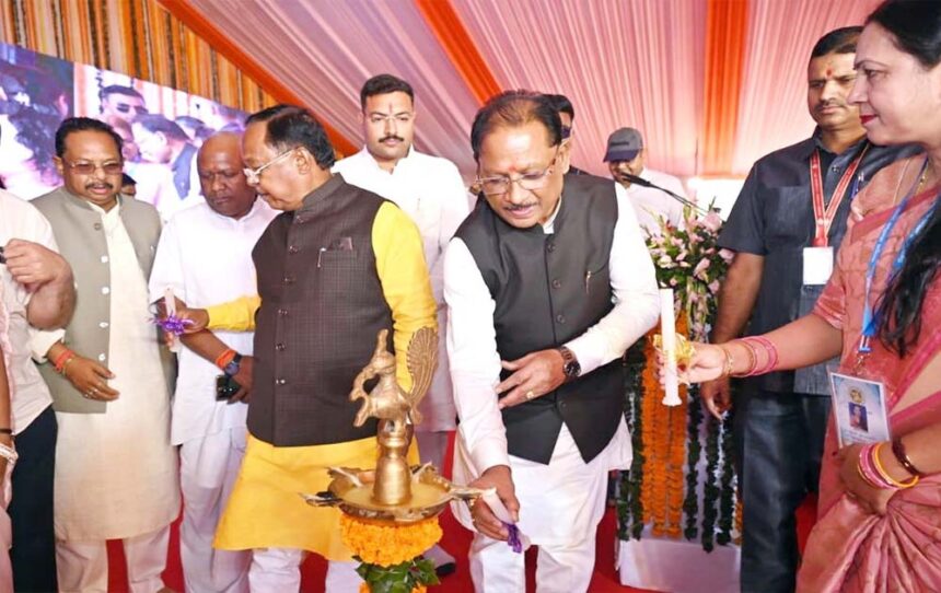 नवरात्रि पर मुख्यमंत्री ने मां महामाया की धरा से सरगुजा ओलंपिक का किया उद्घाटन