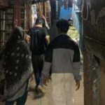 धारावी का ‘गरीबी का बाजार’: विदेशी 2 घंटे की बदहाली देखने के लिए देते हैं 15,000