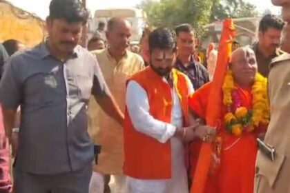 विश्व शांति और कल्याण के लिए प्रार्थना: जगद्गुरु रामभद्राचार्य महाराज का धार्मिक