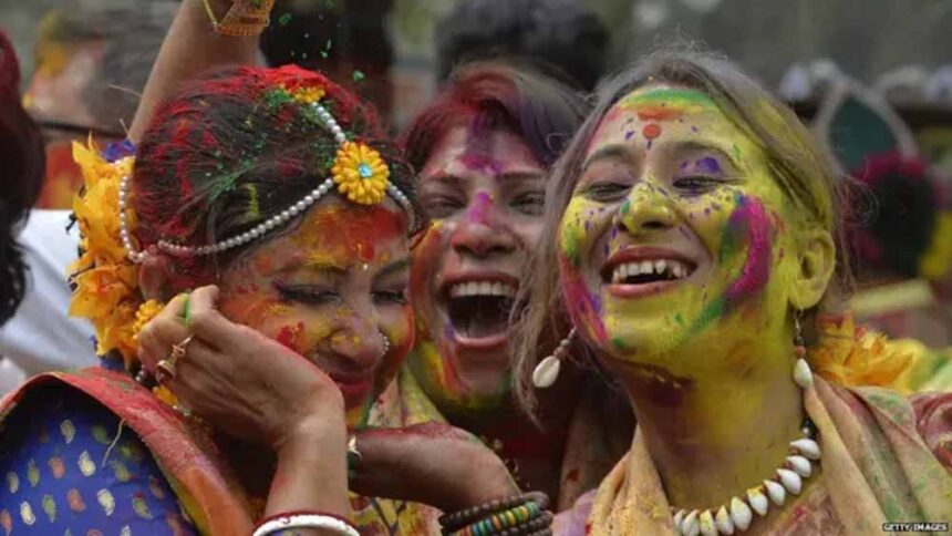 होली खेलने से पहले सावधान! ये 4 चूक रंग छुड़ाना बना देती हैं मुश्किल