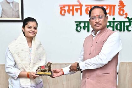 यूपीएससी सिविल सेवा परीक्षा में 35वीं रैंक प्राप्त करने वाली सु वैभवी अग्रवाल को