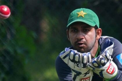 PCB का बड़ा फैसला: पाकिस्तानी टीम के नए टेस्ट कोच के रूप में सरफराज अहमद पर भरोस