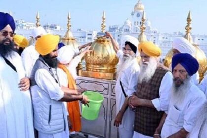 गोल्डन टेंपल में सोने की धुलाई सेवा, बर्मिंघम के सेवादार को जिम्मेदारी, केमिकल क