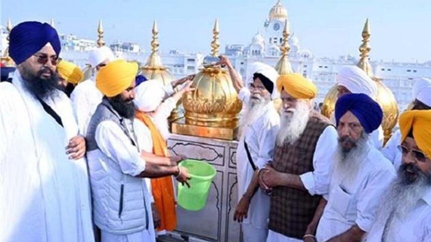 गोल्डन टेंपल में सोने की धुलाई सेवा, बर्मिंघम के सेवादार को जिम्मेदारी, केमिकल क