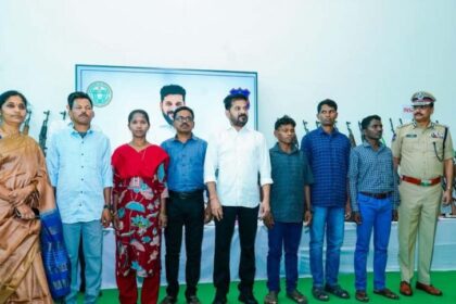 बस्तर के 125 नक्सलियों ने तेलंगाना में दिए हथियार, 4.18 करोड़ का पुनर्वास पैकेज