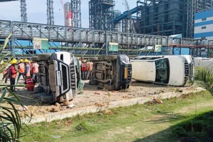 सिंगरौली में हिंसक झड़प: अडाणी पावर प्लांट में आगजनी और तोड़फोड़, पुलिस की गाड़ि
