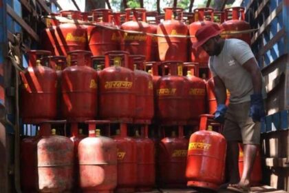पटना DM बोले- ‘पैनिक होकर न करें बुकिंग, LPG की कमी नहीं’