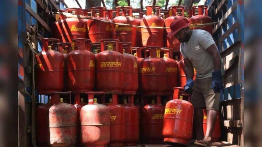 पटना DM बोले- ‘पैनिक होकर न करें बुकिंग, LPG की कमी नहीं’