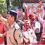 मुख्यमंत्री विष्णु देव साय ने अधिकारियों-कर्मचारियों संग खेली होली