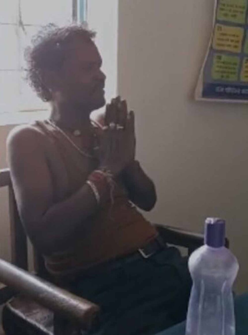 स्कूल में शराब पीकर पहुंचने वाले दो सहायक शिक्षक सस्पेंड