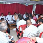 ठेकेदारों को निर्माण कार्य 1 वर्ष में पूरा करने दिए निर्देश