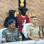 नक्सलियों पर शिकंजा: 10 लाख का इनामी कमांडर सहित दो माओवादी झारखंड पुलिस के हत्थ