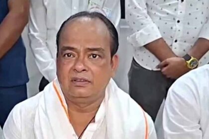 साइकिल से विधानसभा पहुंचे झारखंड के स्वास्थ्य मंत्री डॉ. इरफान अंसारी