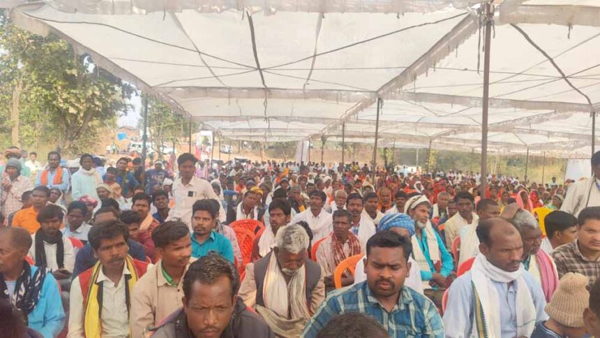 मंत्री रामविचार नेताम ने 50 लाख रुपये के विकास कार्यों की दी सौगात 1 मंत्री रामविचार नेताम ने 50 लाख रुपये के विकास कार्यों की दी सौगात