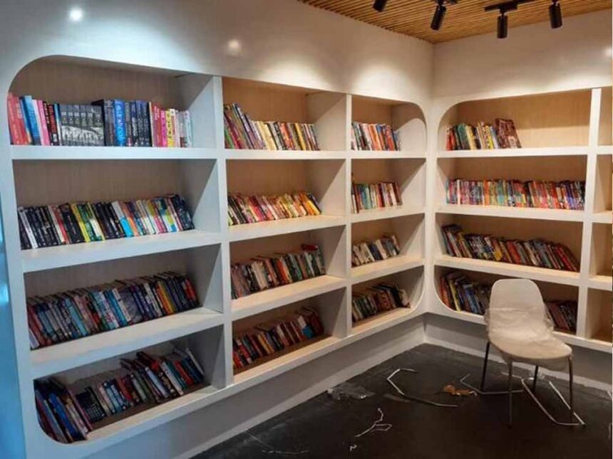 एयरपोर्ट पर अब मिलेगा लाइब्रेरी का मजा, यात्रियों को मुफ्त किताबें ले जाने की सु