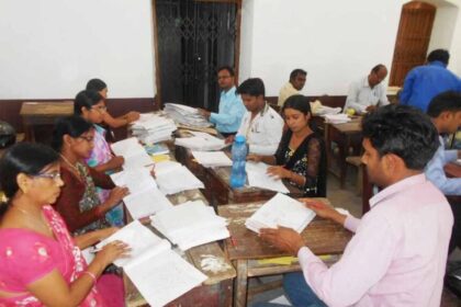 CBSE में दूर के मूल्यांकन केंद्रों में ड्यूटी से  शिक्षक परेशान