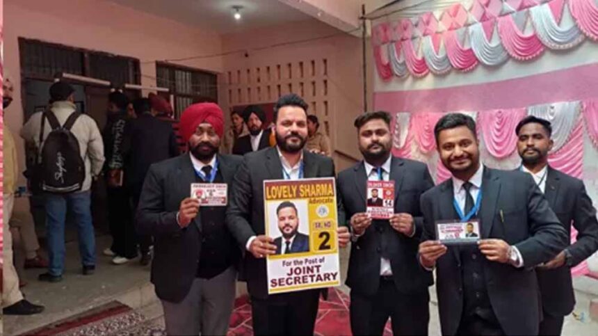 Bar Council Elections: पंजाब-हरियाणा में वोटिंग जारी, करनजीत vs सैनी मुकाबला बना