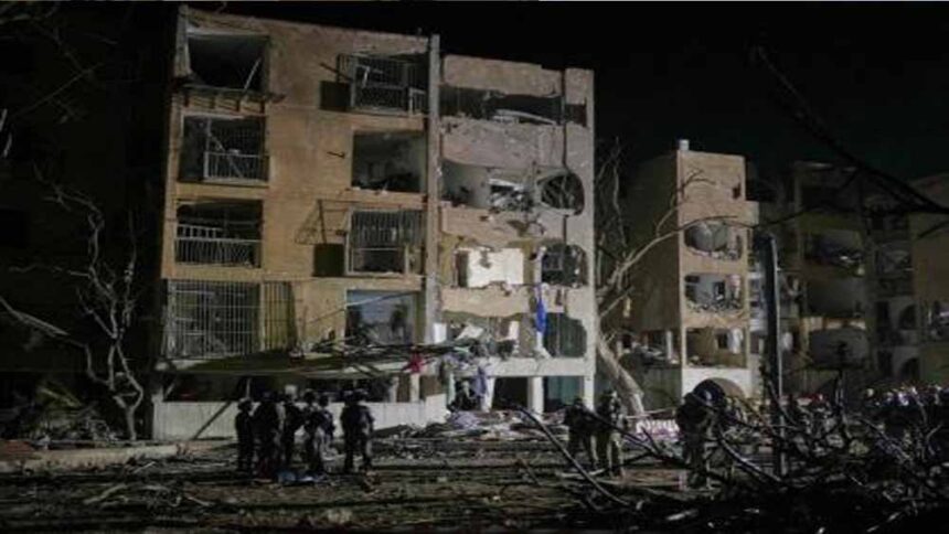 विदेश में भारत की झलक: इजरायल में ‘लिटल इंडिया’, जहां मिलती हैं देसी मिठाइयां और