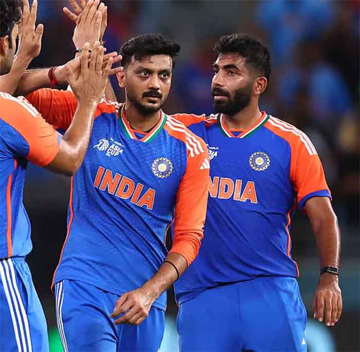 गावस्कर ने की अक्षर पटेल की जमकर तारीफ, बोले– भारत के महान खिलाड़ियों में शामिल