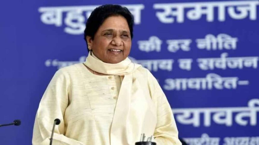 ‘चुनाव आते ही दलित प्रेम जागता है’: कांशीराम जयंती पर मायावती ने सपा-कांग्रेस को