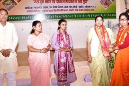 राज्यमंत्री बागरी ने स्वयंसेवकों से सोशल मीडिया के प्रभाव पर किया संवाद