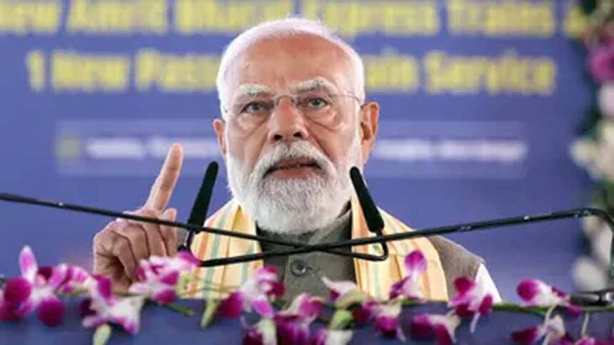 संवैधानिक अनादर पर मोदी की टिप्पणी, TMC पर कड़ा आरोप